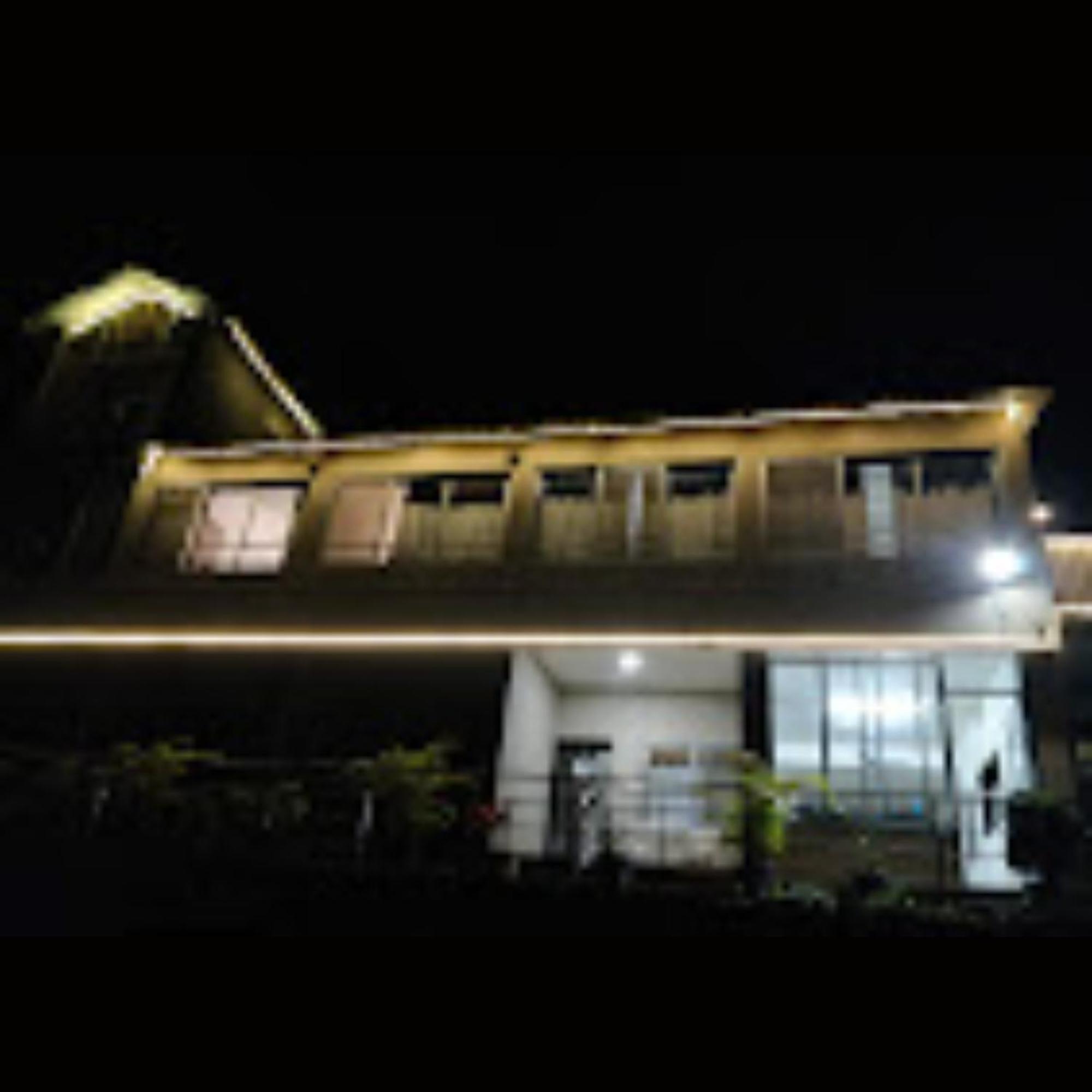 Strawberry County Hotel Panchgani Exterior photo