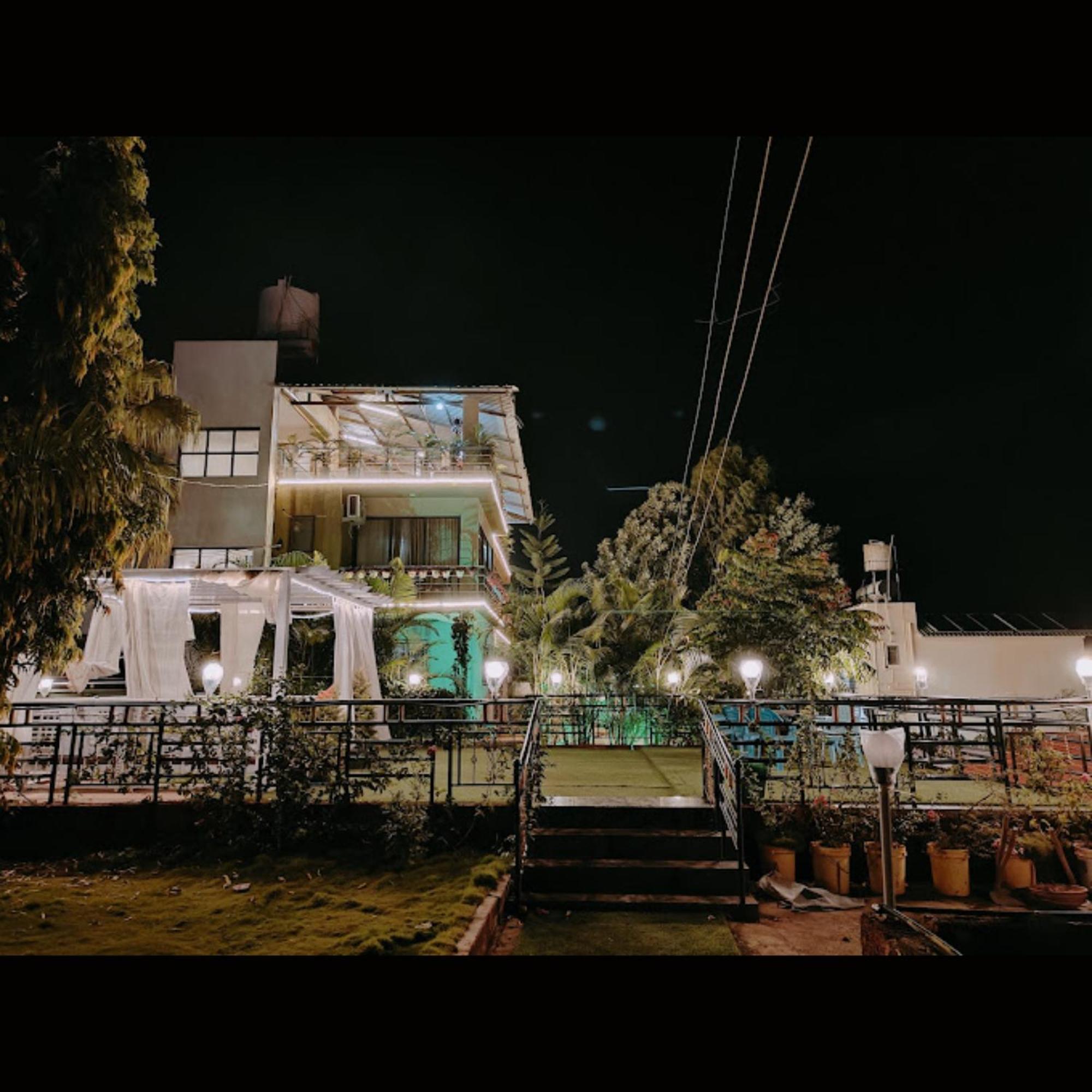 Strawberry County Hotel Panchgani Exterior photo