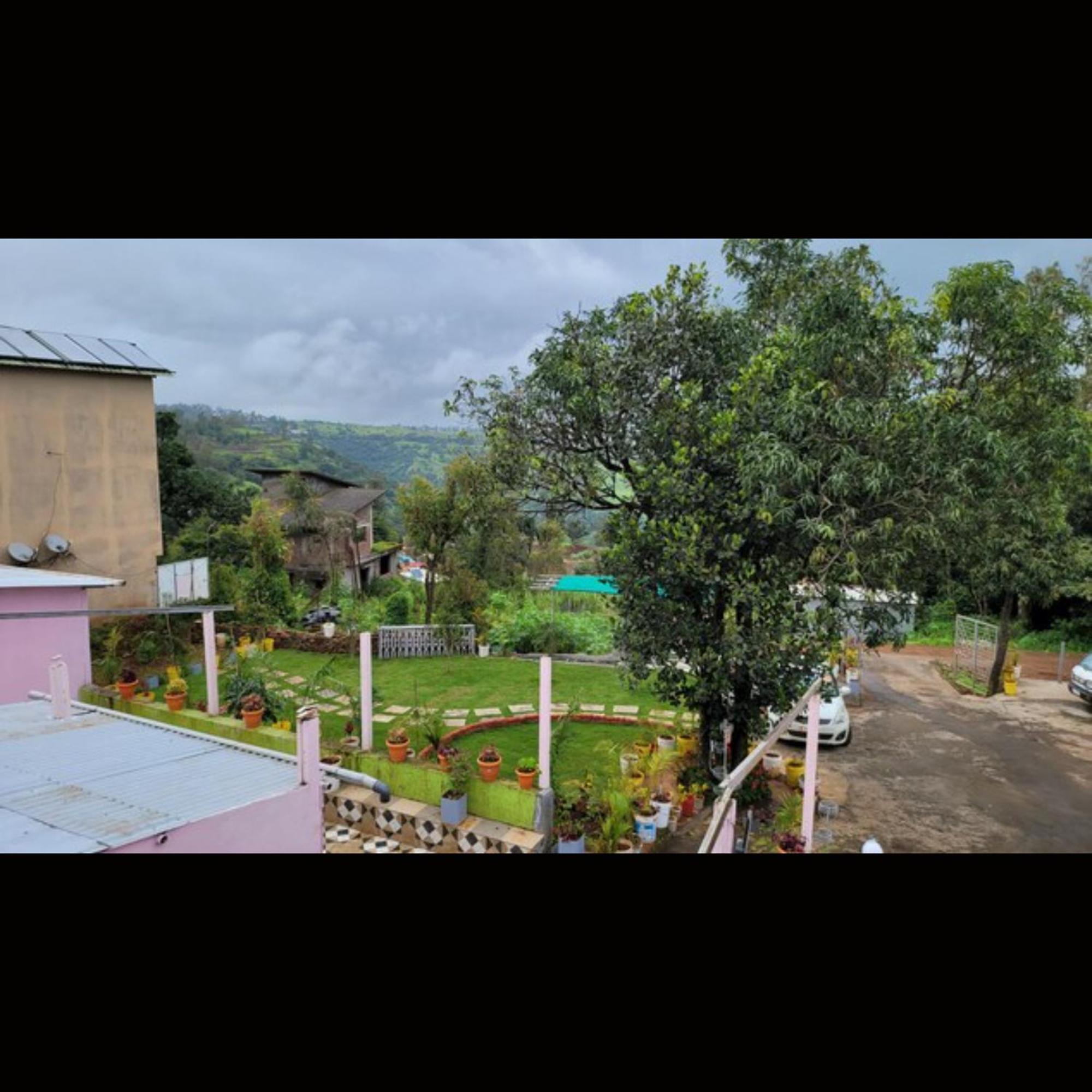 Strawberry County Hotel Panchgani Exterior photo